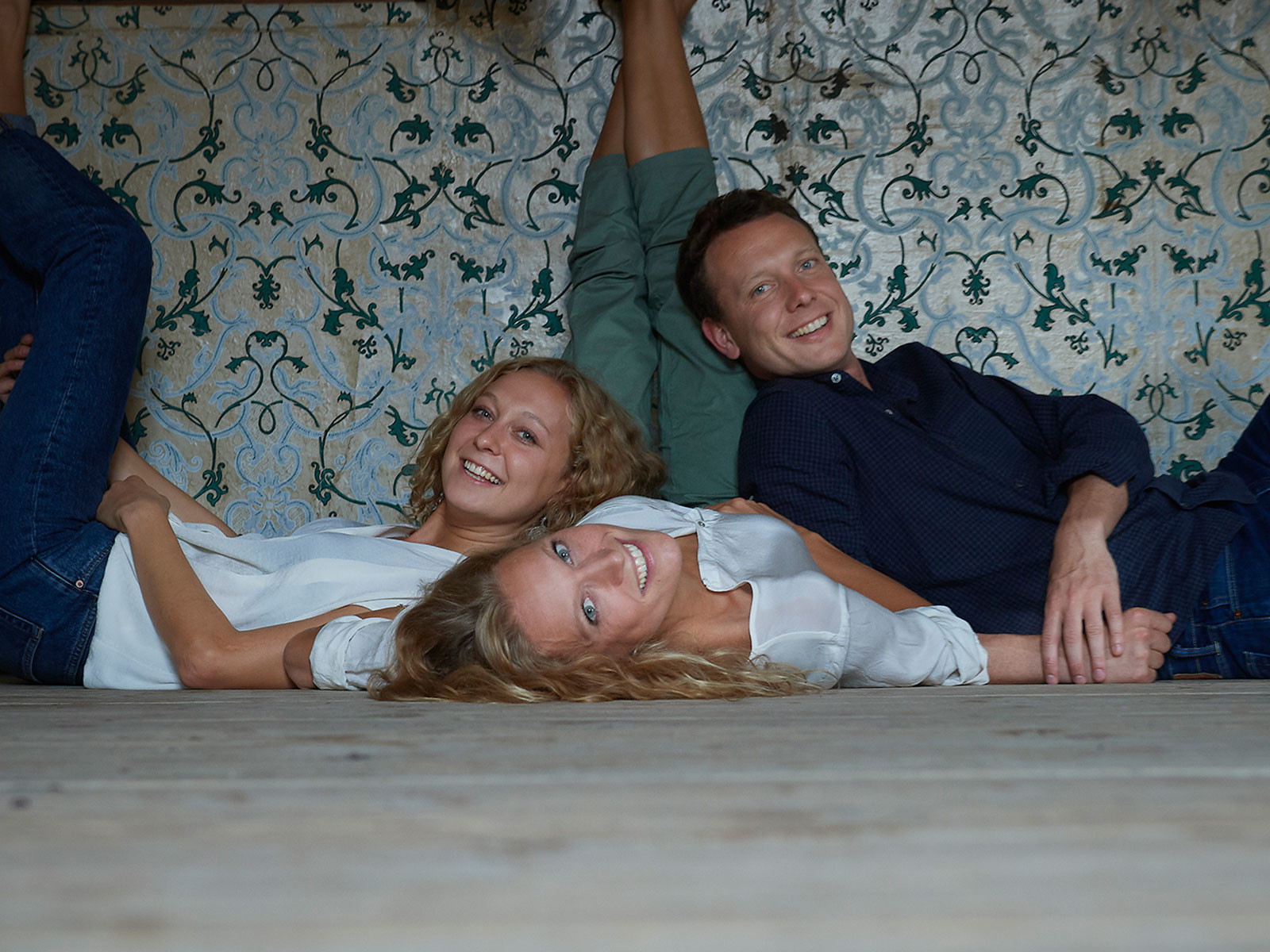 Helena mit Anna und Alois Clemens Lageder: Alle drei Geschwister arbeiten in dem elterlichen Weingut. 