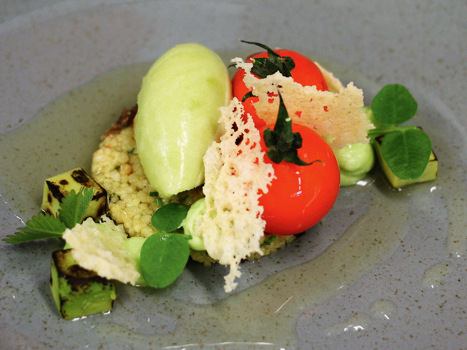»Neuhof am See«: Aromen von bunten Tomaten, Ziegenquark und Avocado.