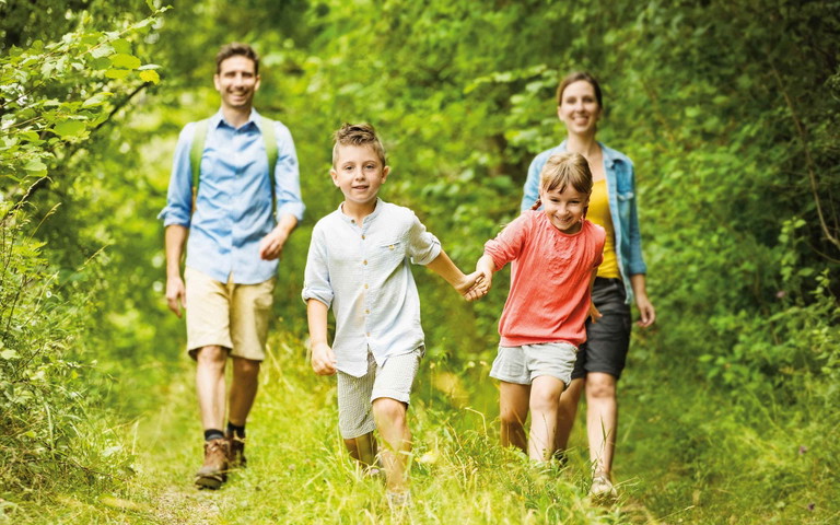 Ein buntes Programm wird beim Waldquelle Familienwandertag geboten.
