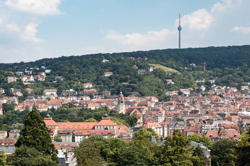 Blick auf den Fernsehturm vom Stuttgarter Zentrum aus