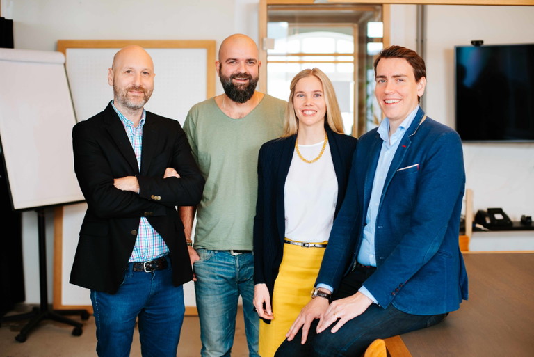 Das Team hinter Foodnotify: Adnan Hanić, Mirza Muharemagić, Christina Primus und Thomas Primus.