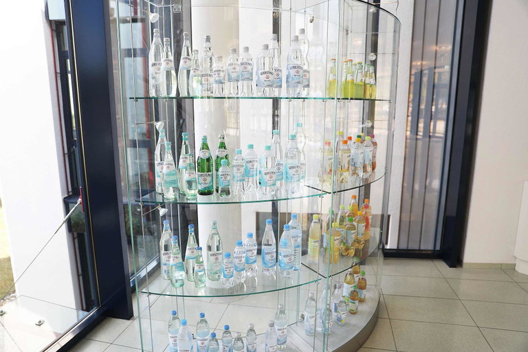 Das Gerolsteiner Sortiment ist äußerst umfangreich, die zentralen Produkte sind aber Gerolsteiner Sprudel, Medium und Naturell.