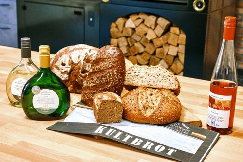In der Backstube finden Brot- &amp; Weinseminare statt.