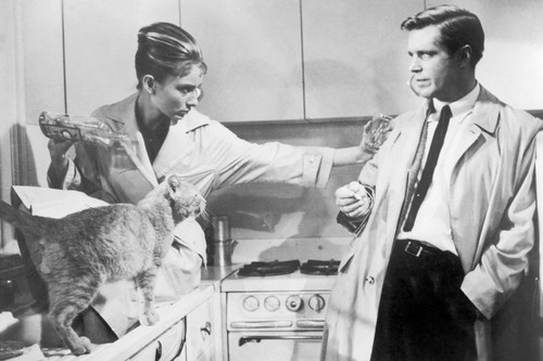 Breakfast at Tiffany's: Audrey Hepburn als Partygirl Holly Golightly geniesst ihr Leben in New York und das eine oder andere Glas Gin.
