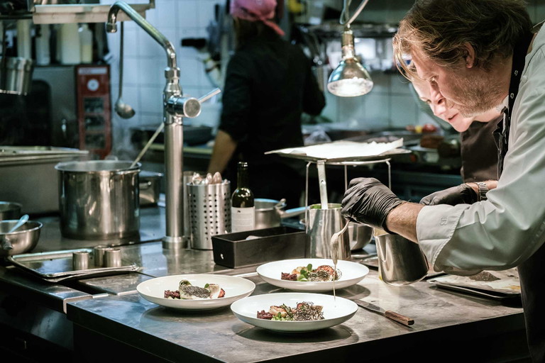 Kunst an den Wänden und auf dem Teller: das «Restaurant de l‘Hôtel de Ville».