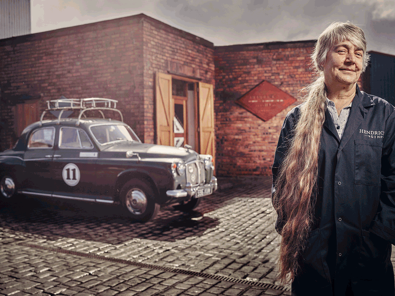 Lesley Gracie vor der Hendrick's Destillerie in Girvan, Schottland. 
