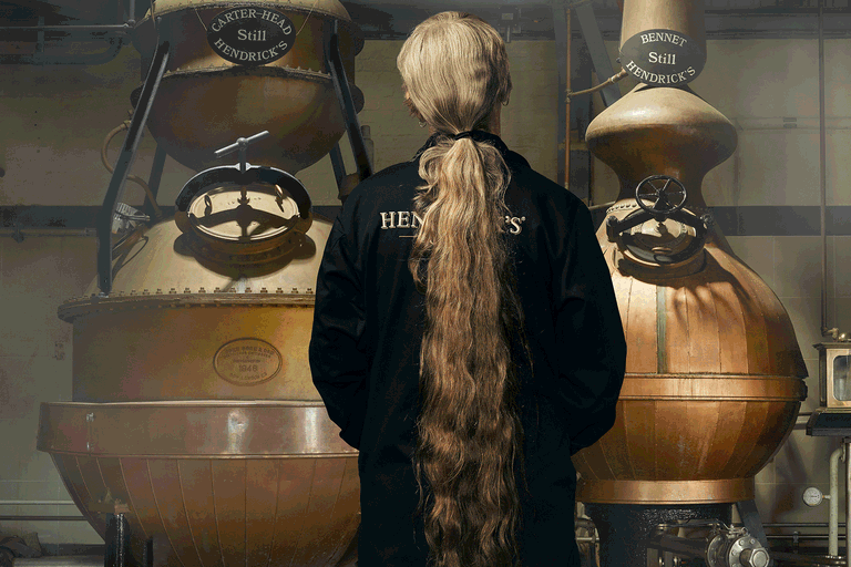 Lesley Gracie in der Hendrick's Destillerie.