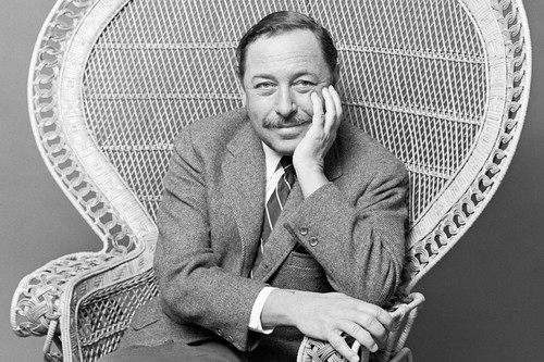 Tennessee Williams: Der amerikanische Autor liebte privat den Südstaaten-Cocktail Ramos Gin Fizz, der auch in vielen seiner Werke vorkommt.