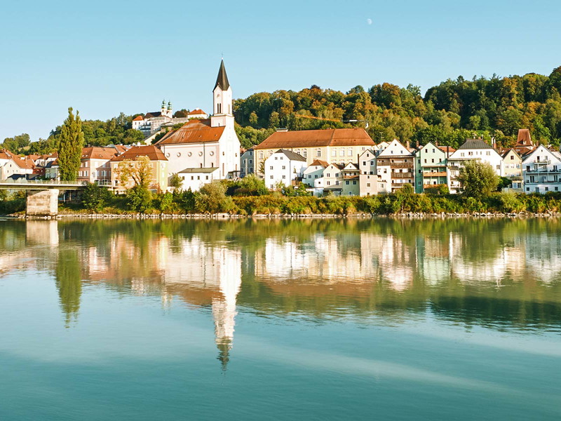 Auf dem Donauradweg entdecken wir Kultur &amp; Kulinarik.