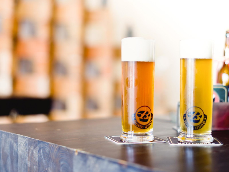 Immer mehr Gastronomen lassen ihr eigenes Hausbier brauen.