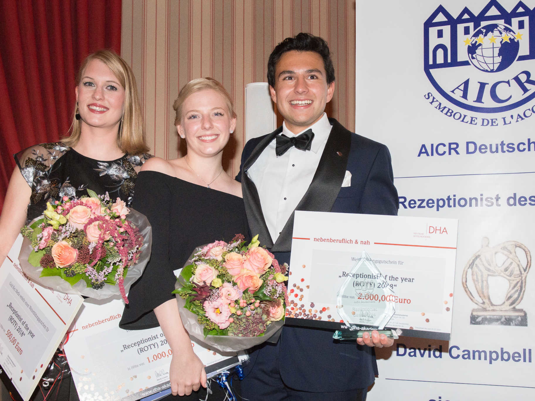 Die drei Bestplatzierten:&nbsp;Vanessa Leekes (Platz 3),&nbsp;Tessa Dittmann (Platz 2) und&nbsp;Marcel Siriwardena (Platz 1).