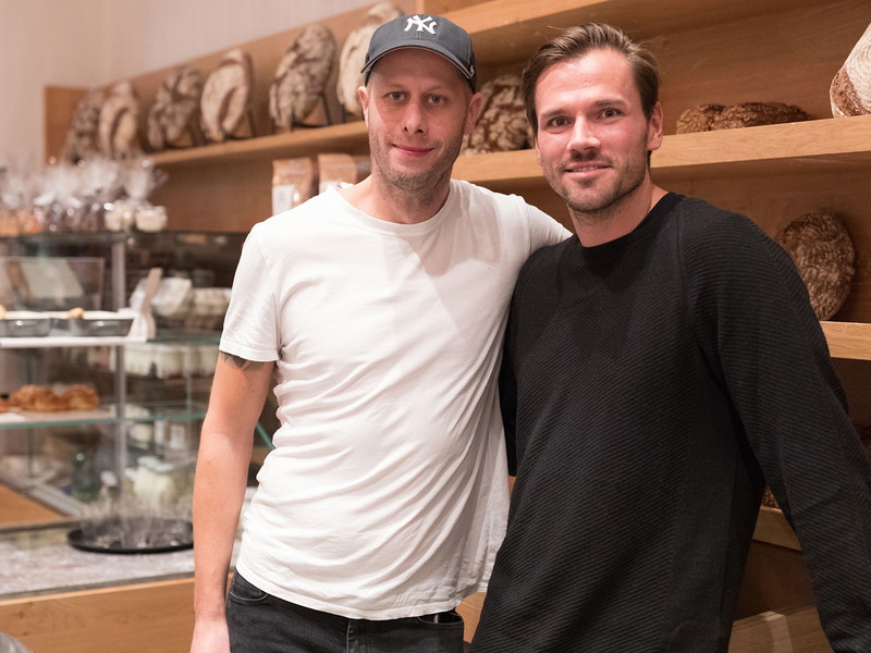 Anfang Oktober eröffnete Josef Weghaupt (l.; im Bild mit Spitzenkoch Fabian Günzel) die neue Filiale im 7. Bezirk in Wien. 