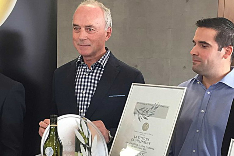 Ulrich Künzli (links) und Frédéric Pernet von La Viticole de Villeneuve gewinnen dieses Jahr die Lauriers de Platine Terravin.