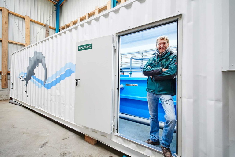 Waldland stellt für seine Partner Komplettsysteme zur Verfügung, die man überall hinstellen kann, wo es Wasser- und Stromanschluss gibt.