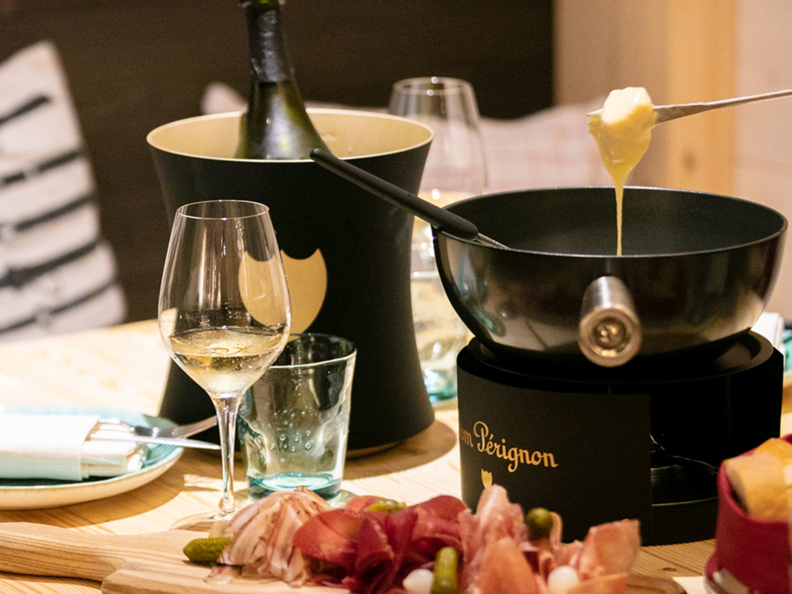Käse-Fondue im «Chalet du Royal»