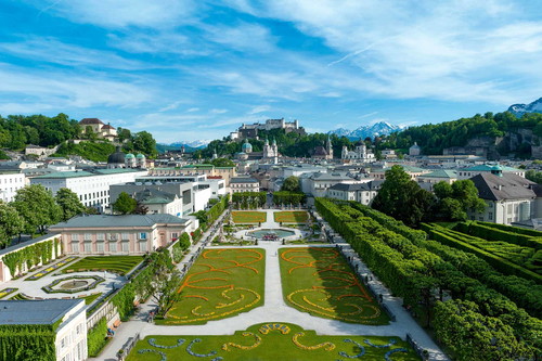 Ein Klassiker: Pflichtbesuch in der Salzach-Metropole: der atemberaubende Mirabellgarten.