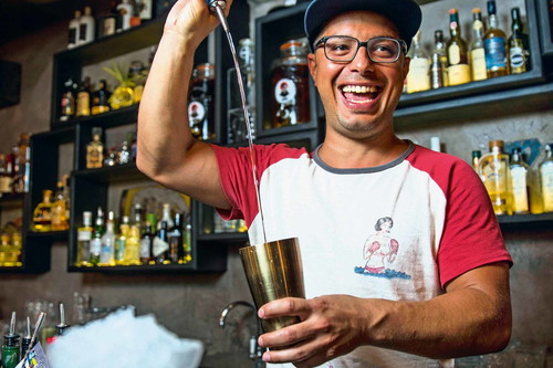 »Botanical Garden«: Barkeeper Sammy Walfisch hat das Lokal unter dem »Café Stein« zu einem Hotspot für Barflys gemacht.