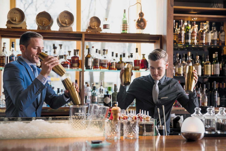 Die »D-bar« im Ritz-Carlton Vienna ist eines Grand Hotels würdig: klassisch und elegant.