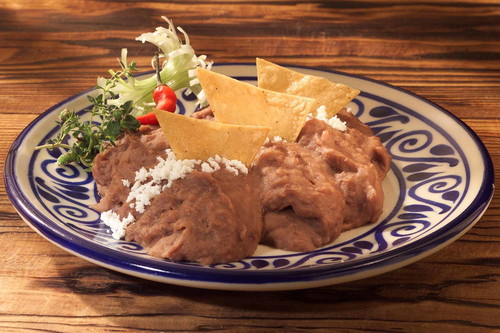 Ein Basisprodukt, das zu jeder Tageszeit gegessen werden kann: »Frijoles« – ein Mousse aus Kidneybohnen.