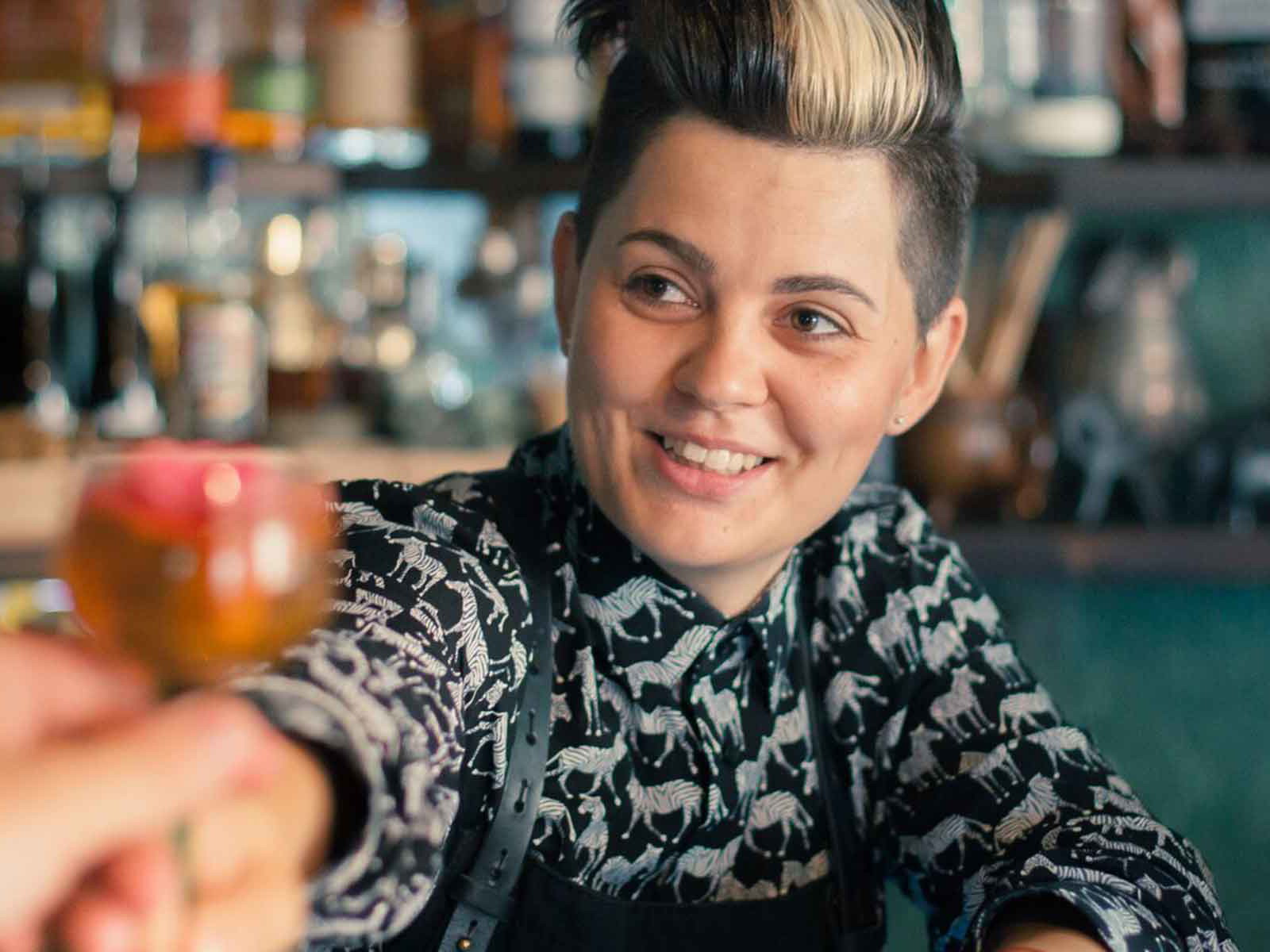 Katalin Bene in der mystischen «Voodoo Reyes Bar». 