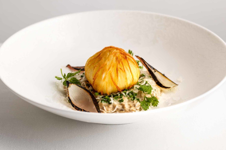 An der Bar werden raffinierte Snacks aus Kerridges Restaurantküche gereicht.