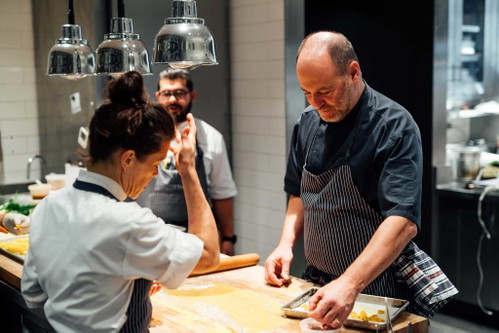 Michael Tusk kocht im Restaurant »Quince« in San Francisco
