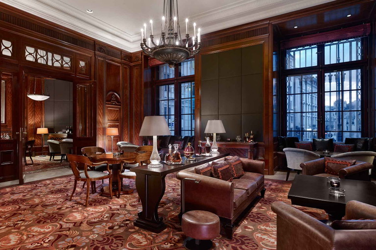 Der »Living Room« im »Park Hyatt Vienna« zählt auf authentisches Ambiente, fachkundiges Personal und erstklassige Produkte.