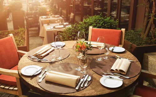 Outdoor Bereich im Restaurant »Atelier«.