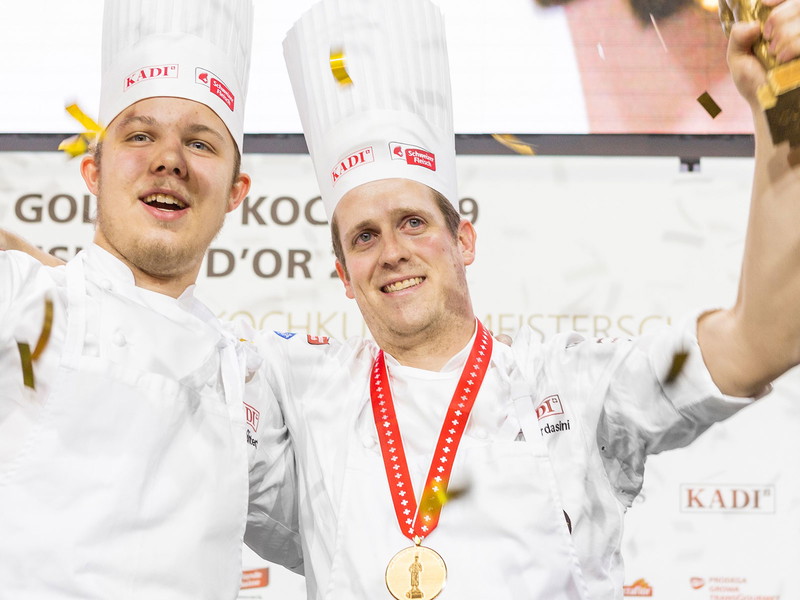 Ale Mordasini (r.) mit seinem Commis Patrick Guentert 