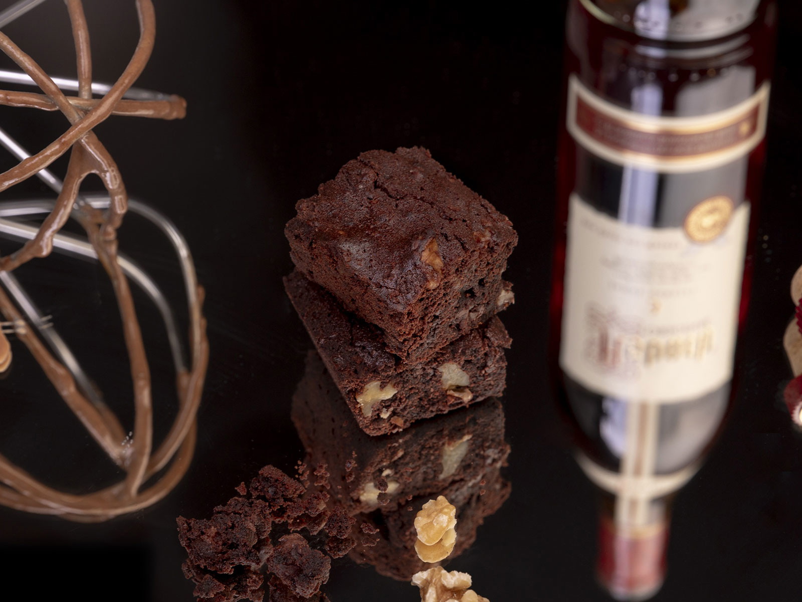 Schoko mit Schuss: Der Brownie wird mit Asbach verfeinert.