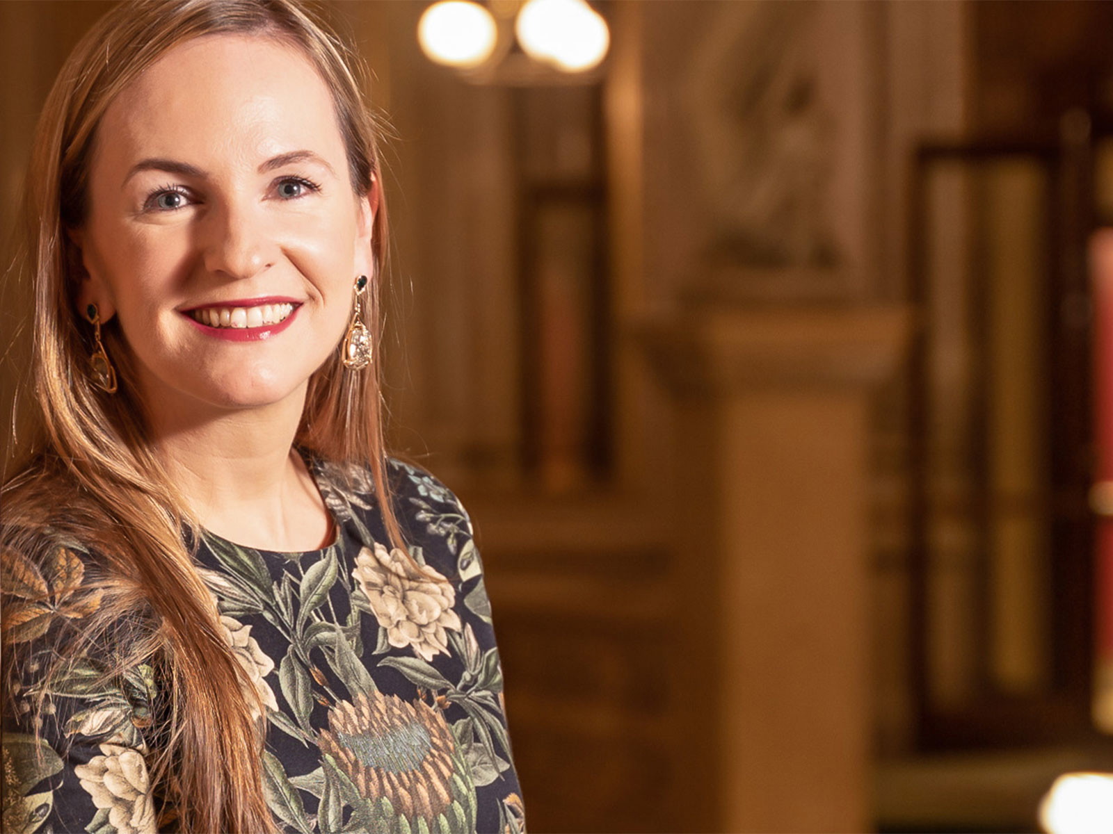 Maria Großbauer, Mutter eines vierjährigen Sohnes, organisiert 2019 zum dritten Mal den Opernball. 