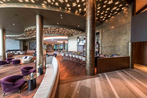 Die «Lakeview Bar &amp; Cigar Lounge» im «Bürgenstock Hotel»