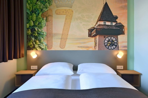 Die Zimmer des Hotels sind modern eingerichtet. 