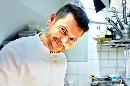 Helmut Krenek: Der hochbegabte Koch sorgt im Heurigen des Weinguts Göbel für grandiose Gerichte wie im Top-Restaurant.