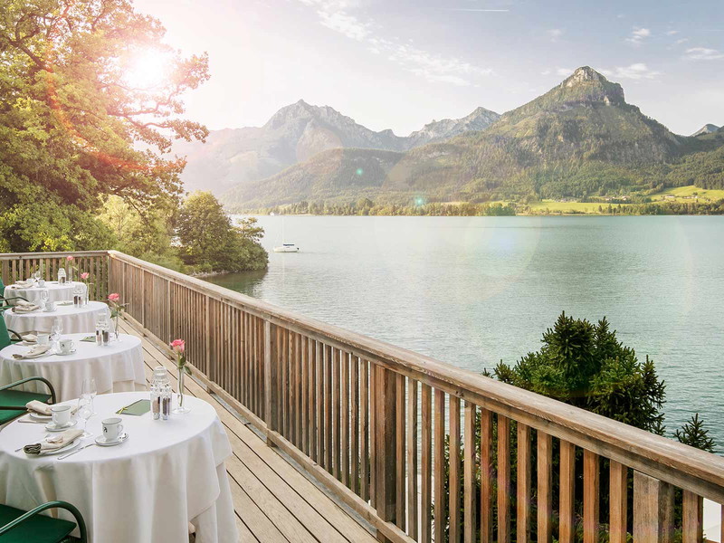 Die Terrasse des »Landhaus zu Appesbach« ist nur eine von Dutzenden Möglichkeiten, den Frühling im Salzkammergut kulinarisch zu begrüßen.