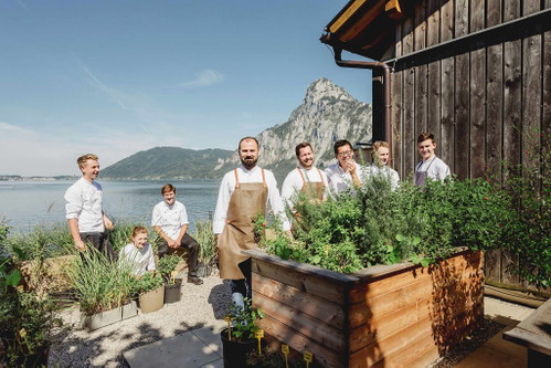 Jeune Restaurateur Lukas Nagl vom »Bootshaus« mit seinem Team.
