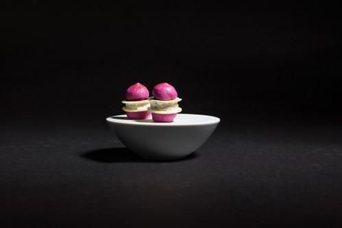 Aal | Rande | ApfelRanden-Albumin-Macaron, Rauchaal und Granny Smith Apfel, Randengel
