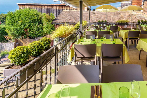 Den legendären Malakoff kriegt man im »Au Coeur de la Côte« den ganzen Tag. Im Sommer auch auf der Terrasse.