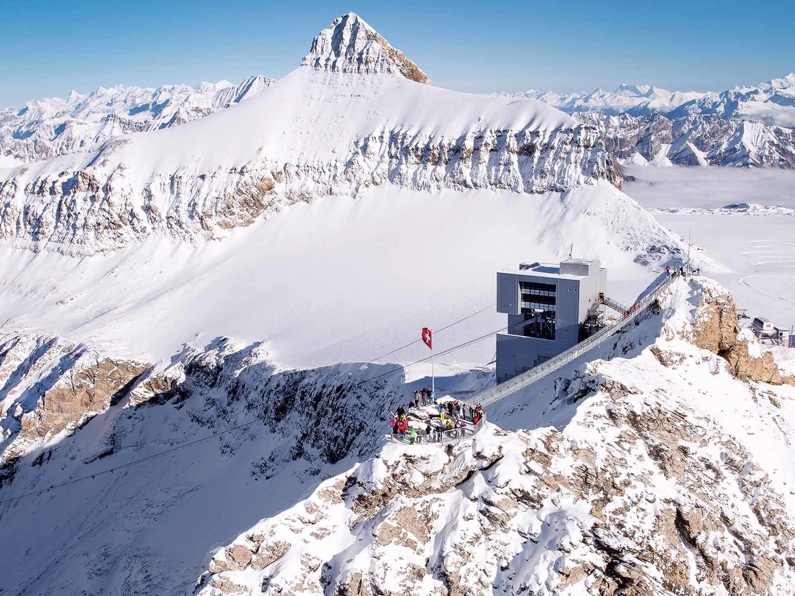 Abkühlung gefällig? Ein sommerlicher Besuch in den Waadtländer Alpen ist nicht nur spektakulär, sondern auch erfrischend.