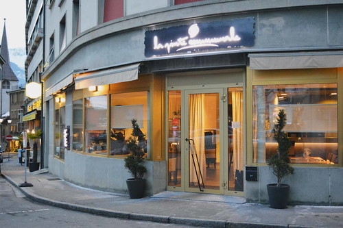 Zwischen Bodenständigkeit und grosser Klasse: Im »La Pinte Communale« in Aigle werden Gourmetgerichte genauso wie einfachere Speisen serviert.