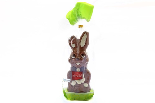 PLATZ 8 – 86 PUNKTEFavorina Confiserie HaseGekauft bei: Lidl, 1040 WienInhalt: 200 gPreis: 1,99 €Preis/100 g (gerundet): 1 €Kakaoanteil: 30% (Fairtrade)In der Nase sind feine Röstnoten wahrnehmbar, die Schokolade schmilzt langsam, schmeckt ausgewogen mit schöner Süße und vollmundig. Im langen Nachhall schmeckte ein Tester eine nussige Nuance heraus.