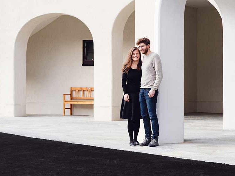 Hanna und Mathias Hirtzberger im neuen Hof.