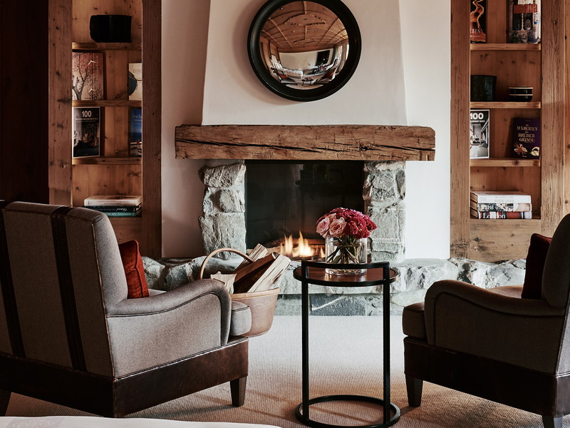 Die Zimmer und Suiten des «The Alpina Gstaad» vereinen modernes Design mit alpiner Tradition.