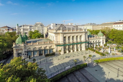 Top-Location: Der Falstaff Heurige popt im Kursalon Hübner auf. 