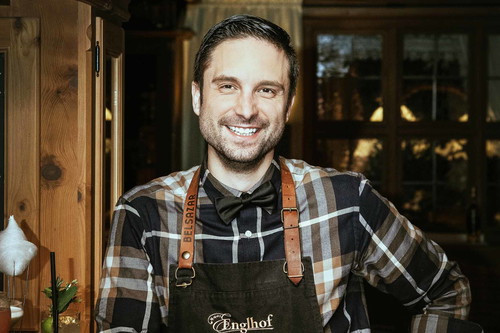 «Brennnessel finde ich zur Zeit sehr spannend, die trockne ich und verwende sie für einen Gimlet.» Andreas Hotter, Hotelier und Bar-Chef «Englhof», Zellberg