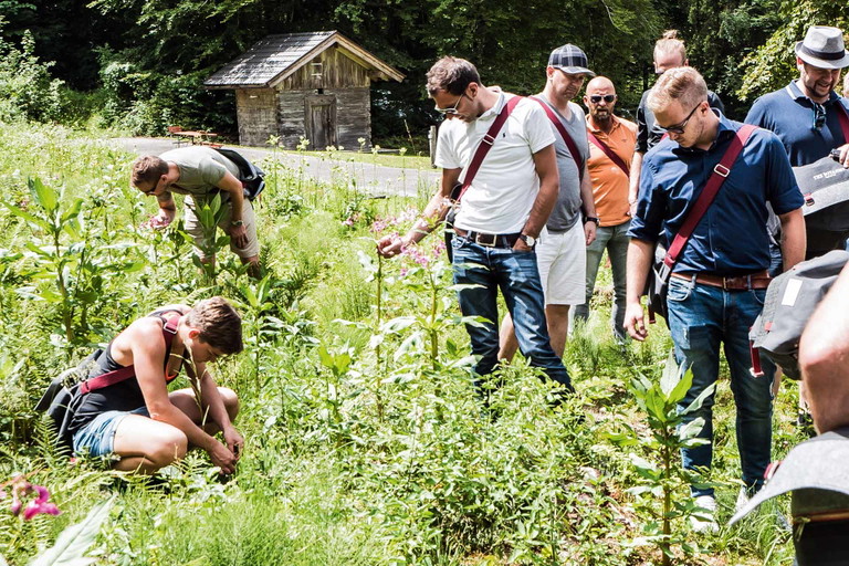 Ob am Untersberg bei Salzburg oder auf der schottischen Insel Islay: «The Botanist»-Gin führt Bartender in die «Wildpflanzen-Welt» ein.