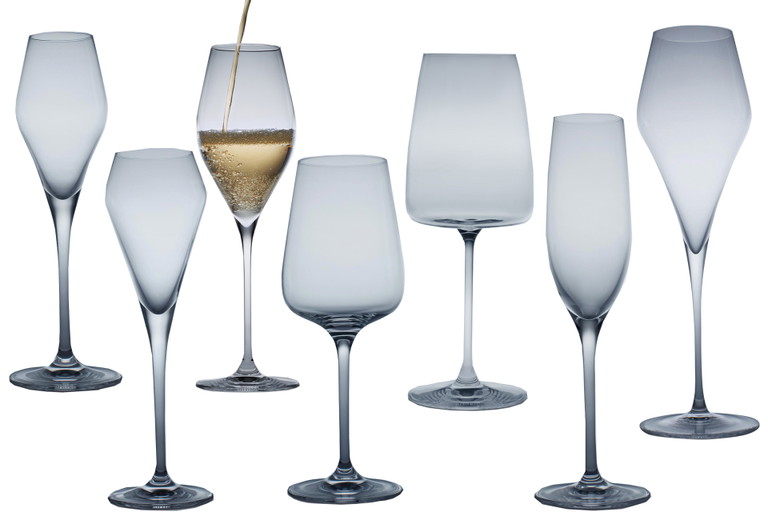 Von links: Basic Cava, Deco Champagner, Basic Champagner, Deco Chianti, Arte vino3, Basic Sparkling und Magnum Champagner.&nbsp; 