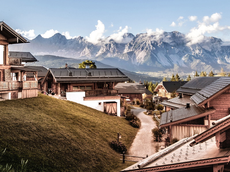 Das Almdorf Reiteralm thront auf 1.200 Metern Seehöhe in Schladming.