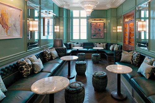 «Baur's» Cigar Lounge.