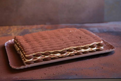 Tiramisù ist vielleicht Italiens bekanntestes Dessert und als Weltenbummler überall daheim. Das Original stammt aus Pieris/FVG.